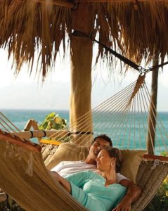 Lauren Doyle, honeymoon expert shares her tips on how to make your dream honeymoon a reality! Find out her money saving tips to plan your honeymoon.